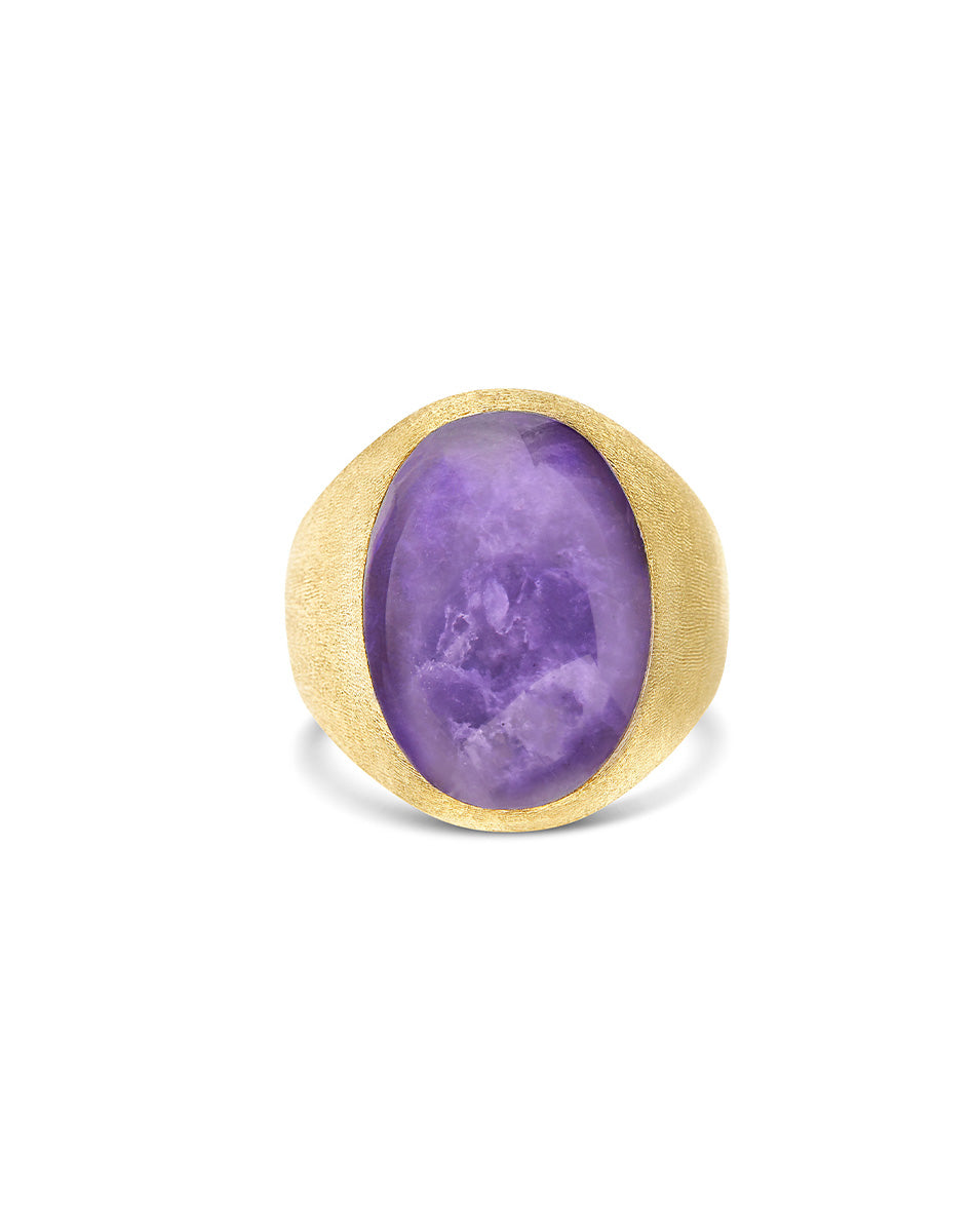 Anello chevalier "Muse" Violetta in oro inciso, lepidolite e madreperla (grande)
