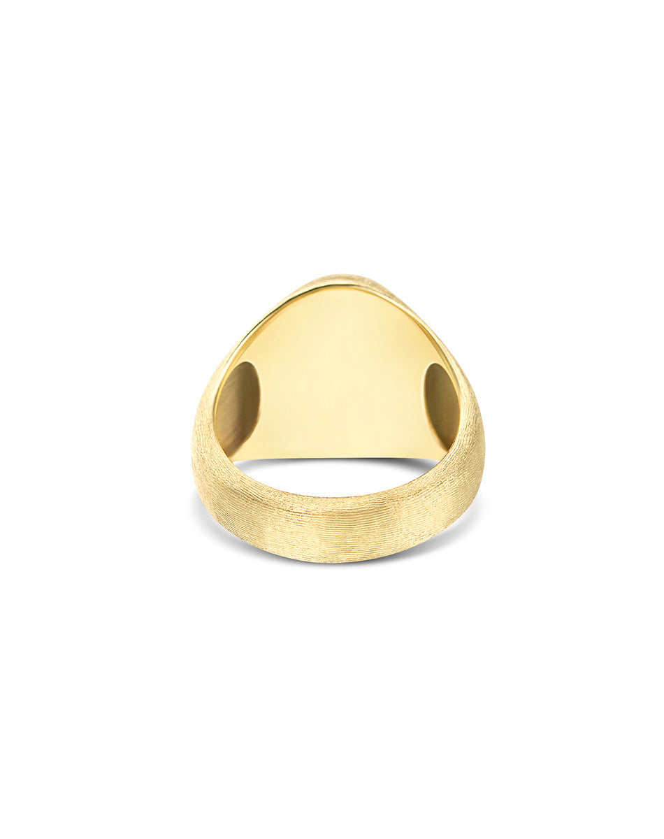 Anello chevalier "Muse" Rosolio in oro inciso, quarzo fragola e cristallo di rocca (piccolo)