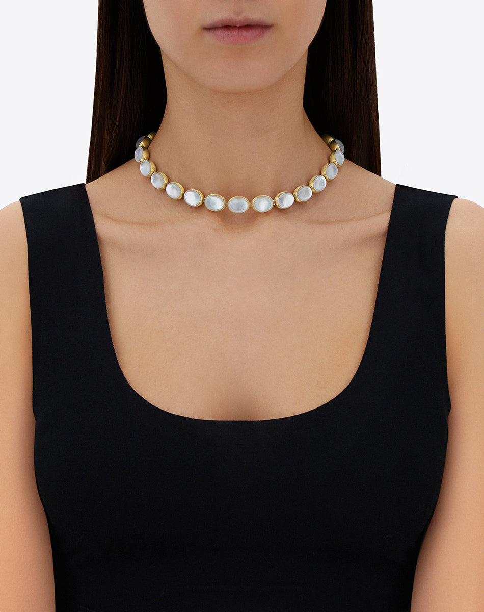 Dolcevita “Muse” beaded choker necklace in engraved gold, mother-of-pearl and rock crystal (small)
