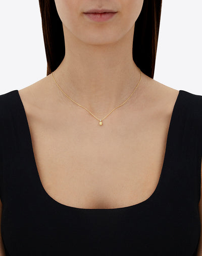 "Élite" gold and diamonds accent tiny necklace