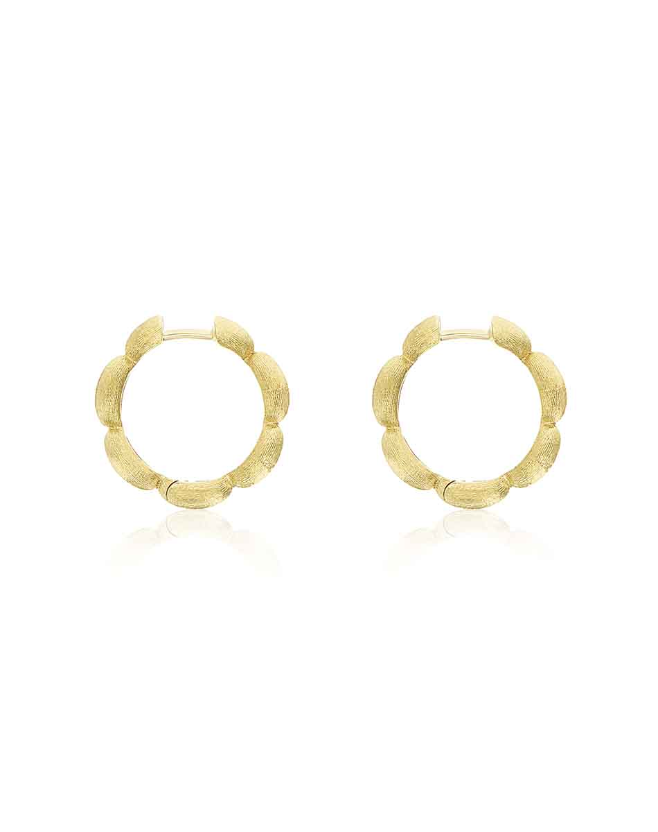 "Diva" gold hoop earrings (medium)