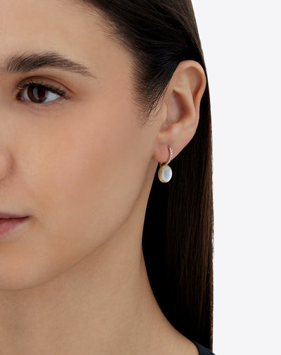 Dolcevita Boules “Ciliegine” earrings in engraved gold, diamonds, mother-of-pearl and rock crystal (small)