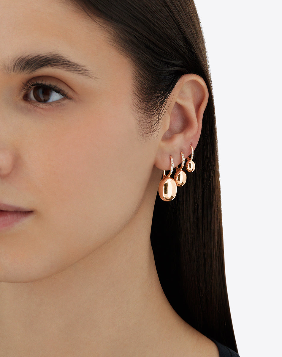 Orecchini "BABY CILIEGINE" con boule pendente in oro rosa e dettagli di diamanti
