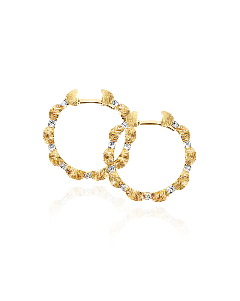 "dancing Élite" gold and diamonds hoop earrings
