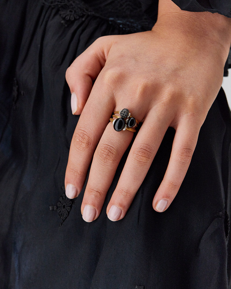 "mystery black" gold and diamonds ring with black onyx boule (medium) 