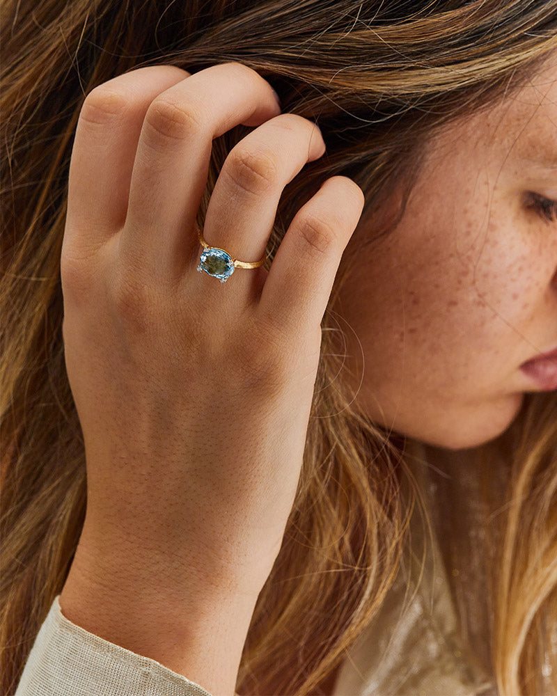 "ipanema" gold, blue topaz and diamonds ring 